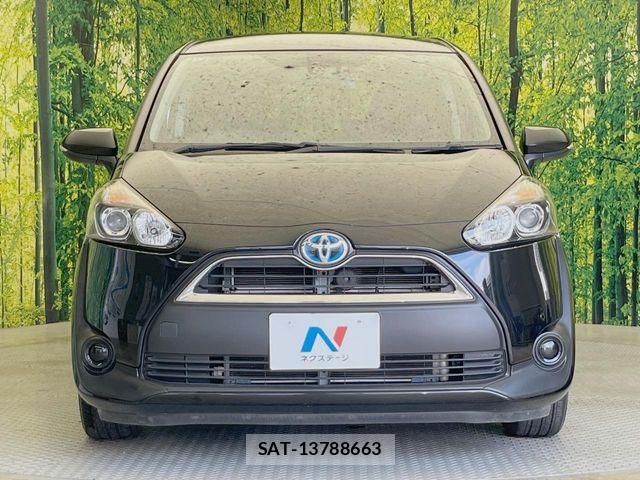 Toyota SIENTA 2017-08 8628906-14