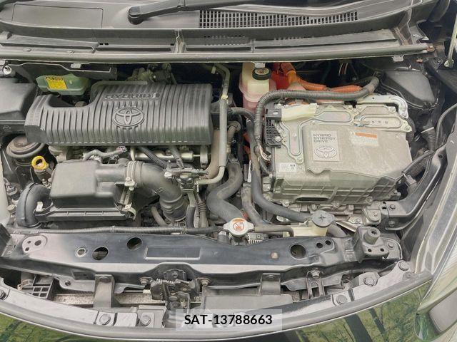 Toyota SIENTA 2017-08 8628906-17
