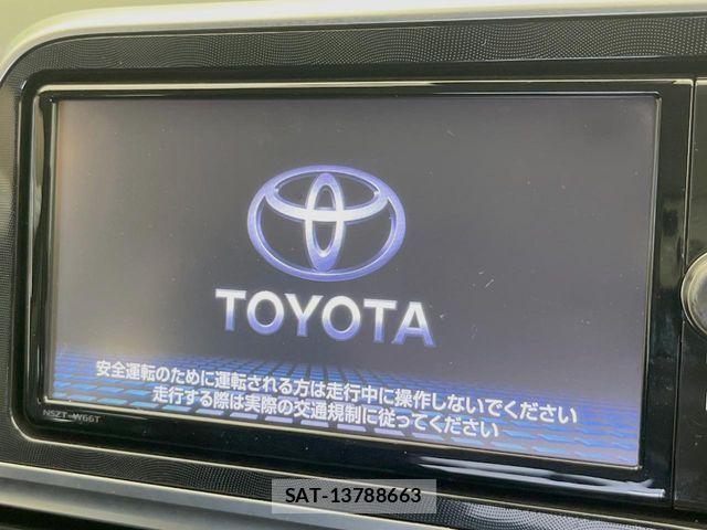 Toyota SIENTA 2017-08 8628906-2