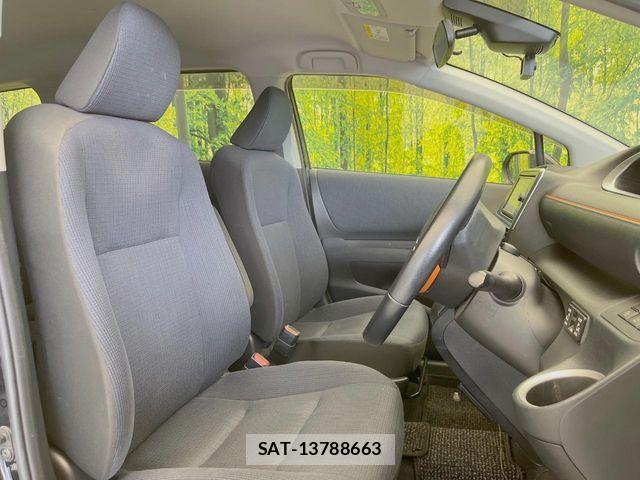 Toyota SIENTA 2017-08 8628906-7
