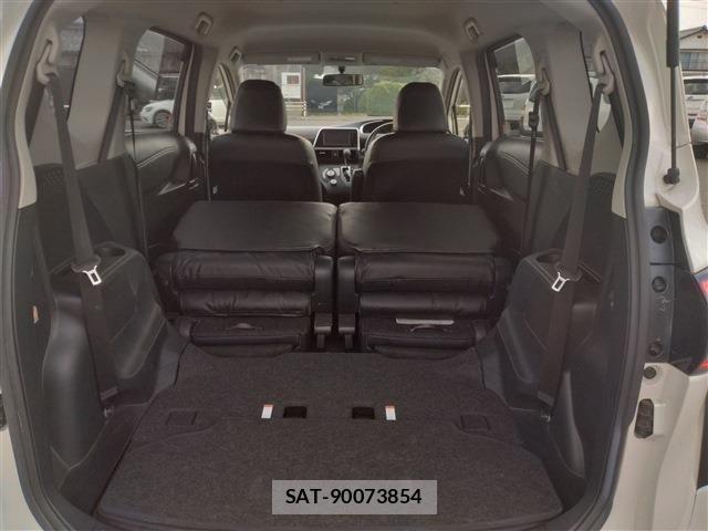 Toyota SIENTA 2016-01 8628905-15