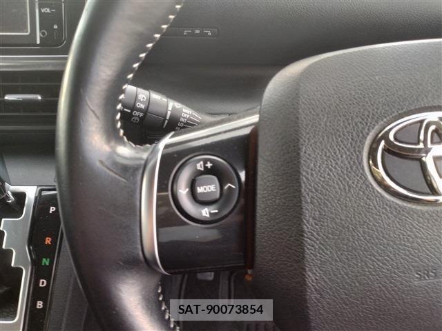Toyota SIENTA 2016-01 8628905-19