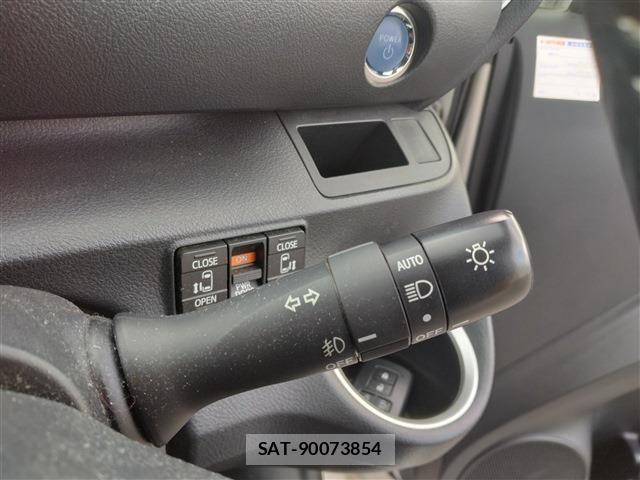 Toyota SIENTA 2016-01 8628905-21
