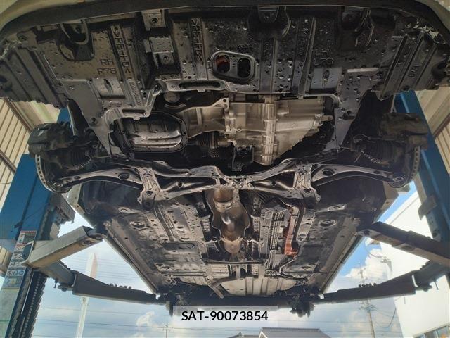 Toyota SIENTA 2016-01 8628905-28