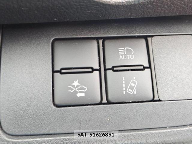 Toyota SIENTA 2017-12 8628901-13