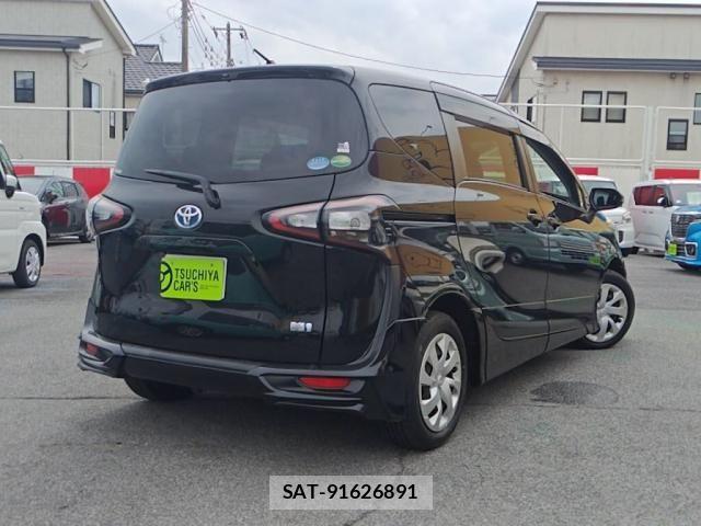 Toyota SIENTA 2017-12 8628901-1