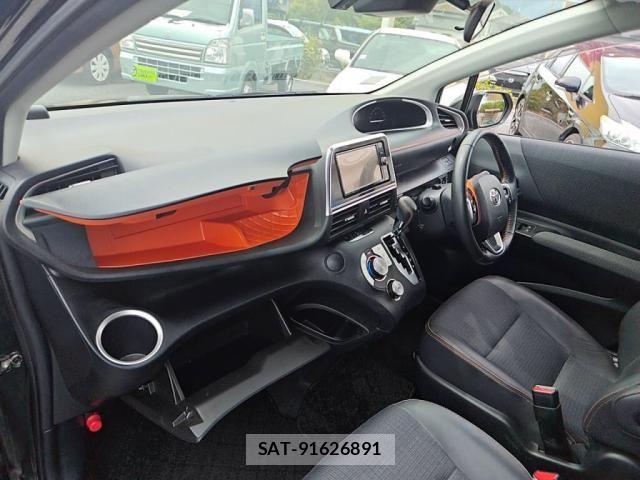 Toyota SIENTA 2017-12 8628901-21