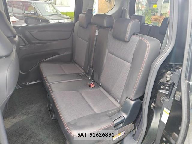 Toyota SIENTA 2017-12 8628901-22