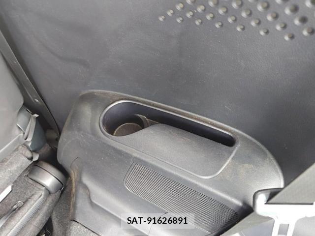 Toyota SIENTA 2017-12 8628901-27