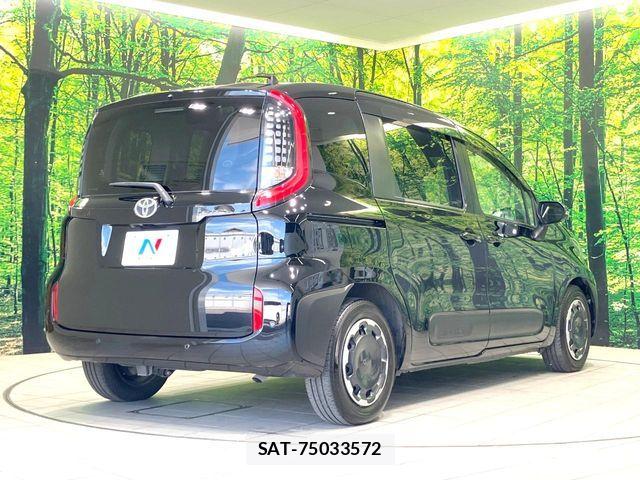 Toyota SIENTA 2023-05 8628899-16