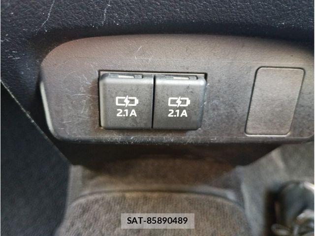 Toyota SIENTA 2021-07 8628904-16