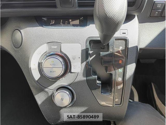Toyota SIENTA 2021-07 8628904-17