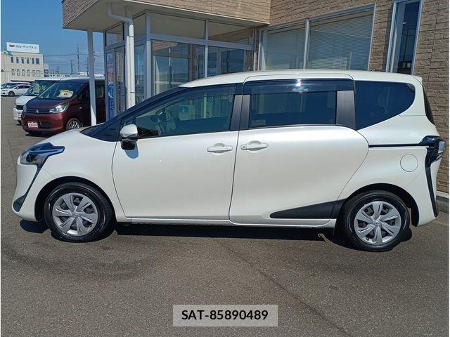 Toyota SIENTA 2021-07 8628904-3