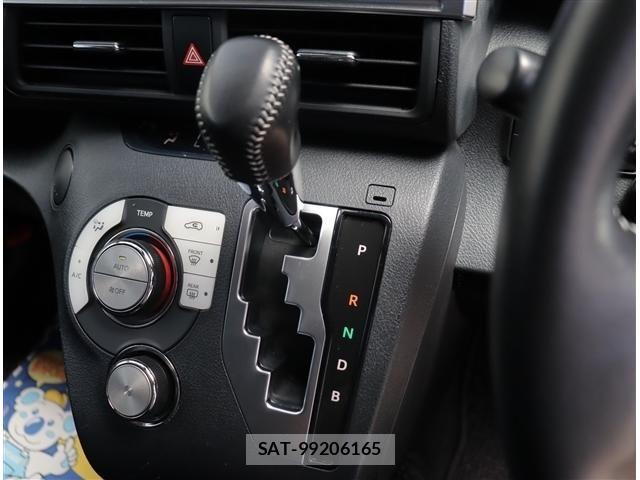 Toyota SIENTA 2021-01 8661581-16