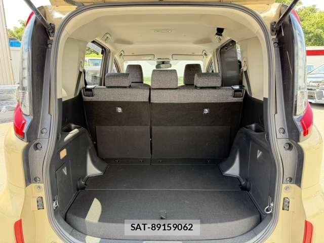 Toyota SIENTA 2022-10 8666907-13