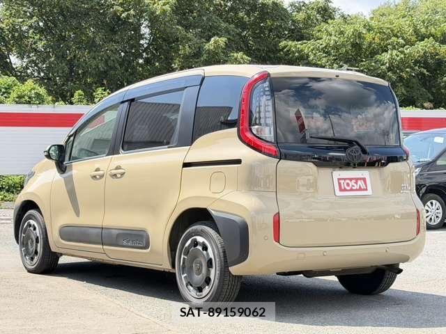 Toyota SIENTA 2022-10 8666907-24