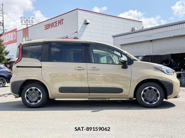Toyota SIENTA 2022-10 8666907-25