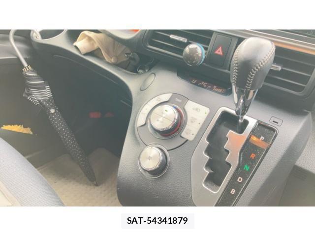 Toyota SIENTA 2016-05 8661587-15