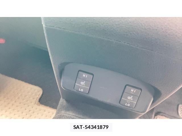 Toyota SIENTA 2016-05 8661587-16