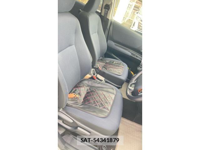 Toyota SIENTA 2016-05 8661587-8