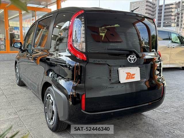 Toyota SIENTA 2022-11 8661583-12