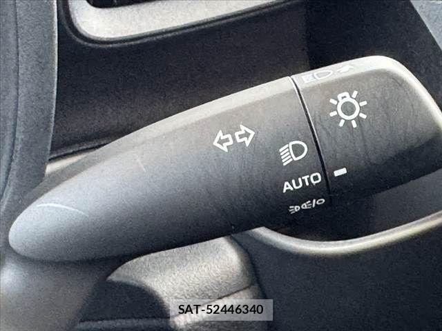 Toyota SIENTA 2022-11 8661583-24