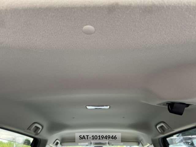 Toyota SIENTA 2017-09 8661589-15