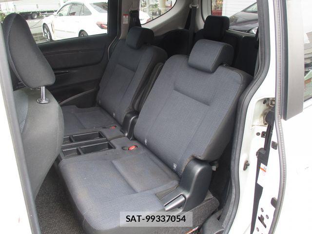 Toyota SIENTA 2015-10 8666916-9