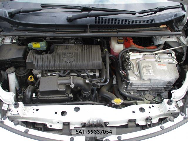 Toyota SIENTA 2015-10 8666916-19