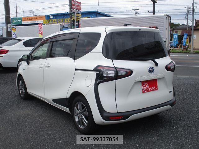 Toyota SIENTA 2015-10 8666916-4