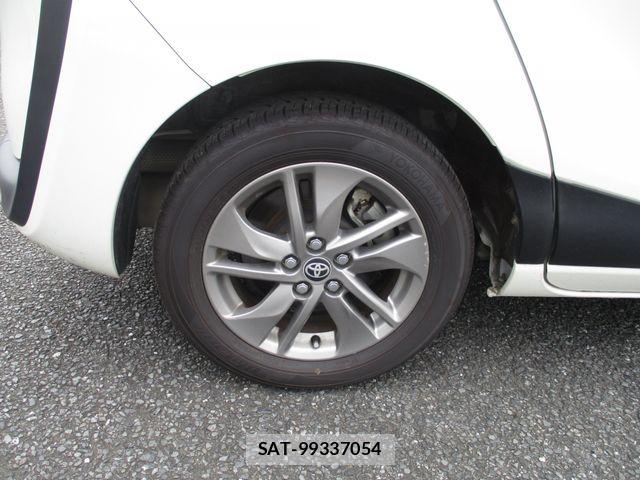 Toyota SIENTA 2015-10 8666916-7
