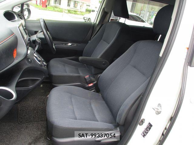 Toyota SIENTA 2015-10 8666916-8