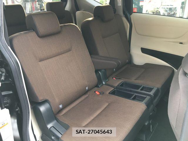 Toyota SIENTA 2017-06 8661596-12