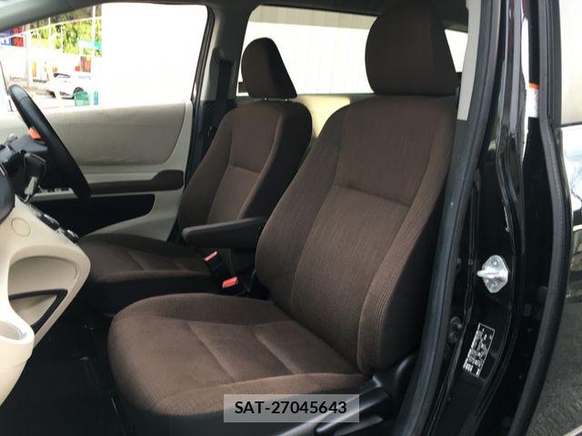 Toyota SIENTA 2017-06 8661596-16