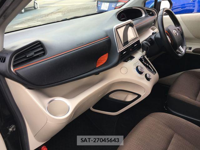 Toyota SIENTA 2017-06 8661596-18