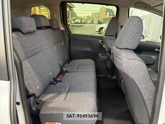 Toyota SIENTA 2026-01 8661580-16