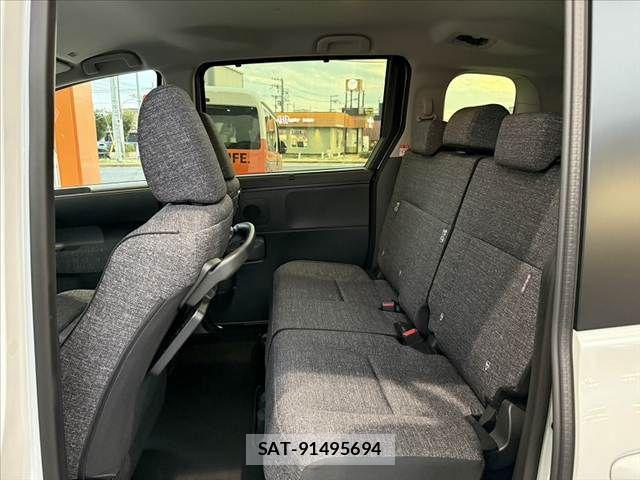 Toyota SIENTA 2026-01 8661580-17