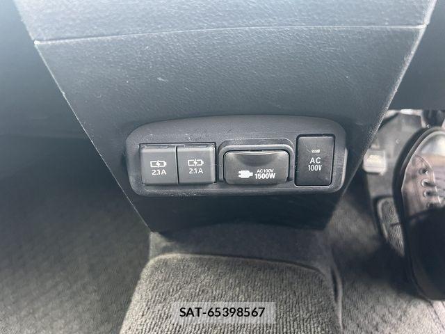Toyota SIENTA 2022-01 8661585-9