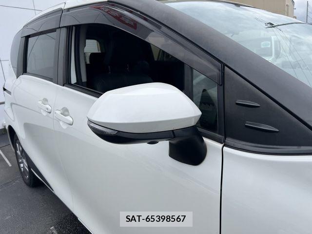 Toyota SIENTA 2022-01 8661585-17
