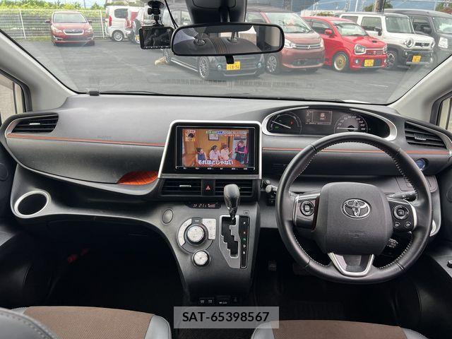 Toyota SIENTA 2022-01 8661585-6