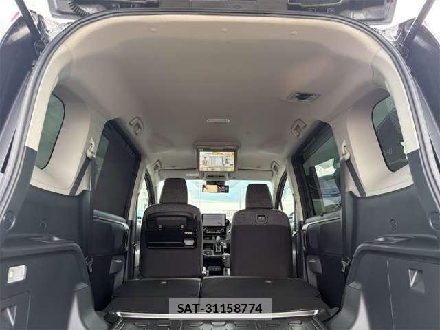 Toyota SIENTA 2023-07 8661582-13