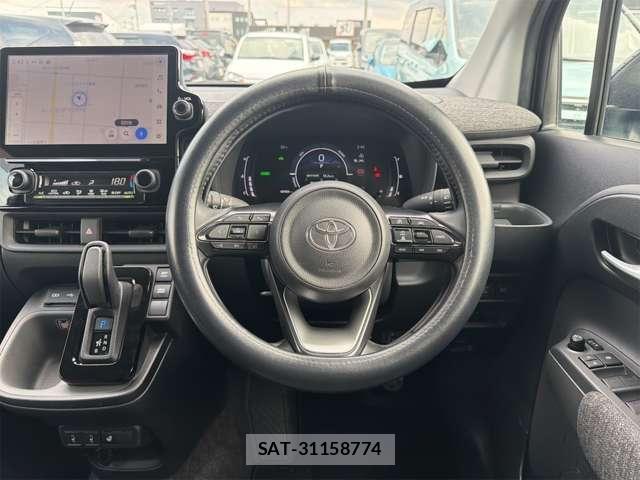 Toyota SIENTA 2023-07 8661582-14