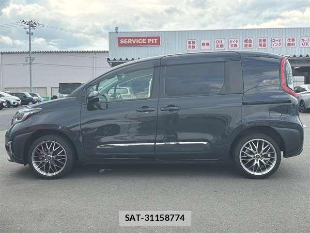 Toyota SIENTA 2023-07 8661582-24