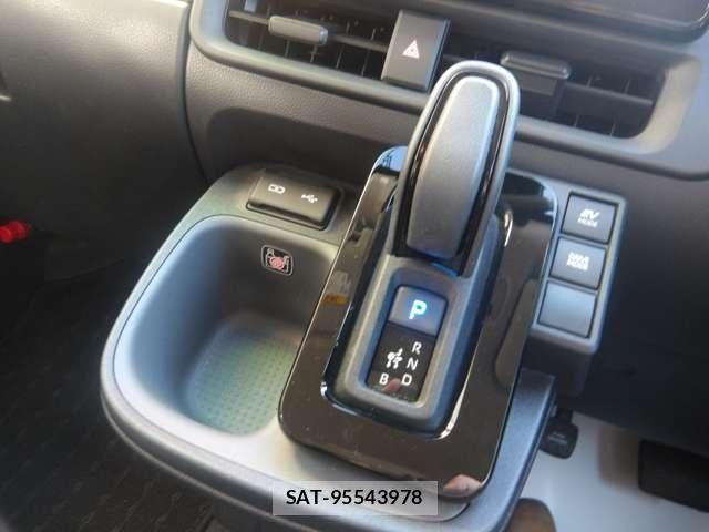 Toyota SIENTA 2024-01 8661575-12