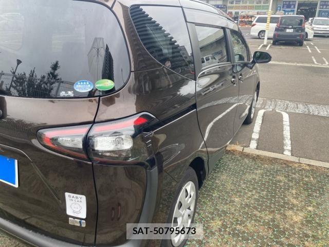 Toyota SIENTA 2018-07 8661599-6