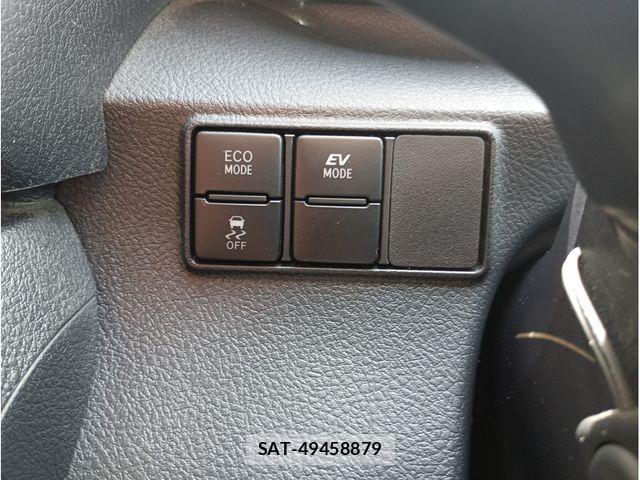 Toyota SIENTA 2019-12 8661586-12
