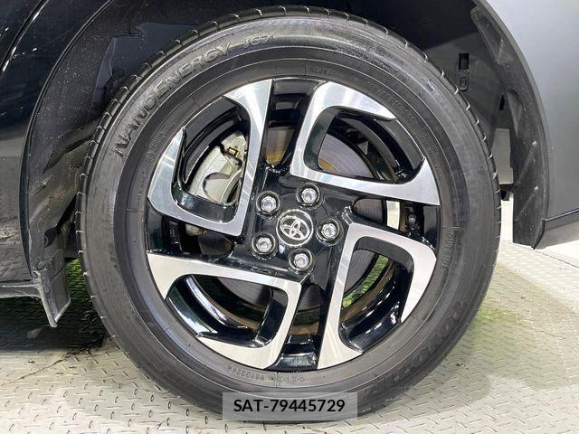 Toyota SIENTA 2024-09 8686564-12