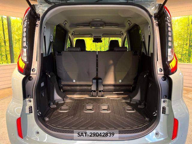 Toyota SIENTA 2023-10 8686563-11