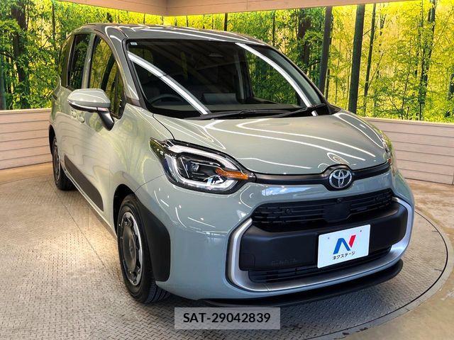 Toyota SIENTA 2023-10 8686563-16