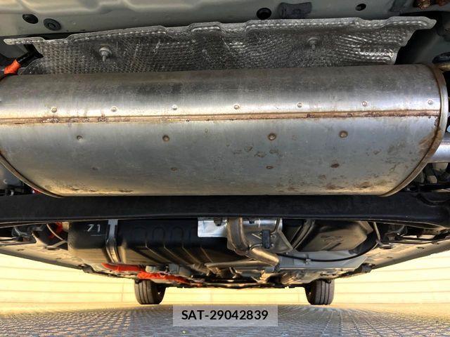 Toyota SIENTA 2023-10 8686563-19